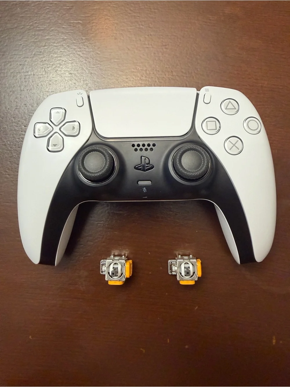 Custom white Wireless controller whit upgrade hall efect joysticks